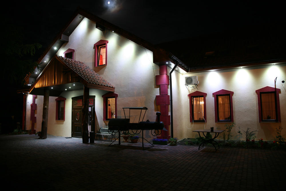 Bed and Breakfast Pensjonat Agroturystyczny Pod Modrzewiem Florczaki Экстерьер фото