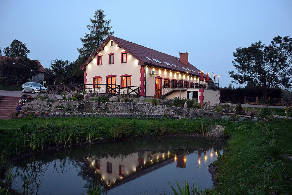 Bed and Breakfast Pensjonat Agroturystyczny Pod Modrzewiem Florczaki Экстерьер фото